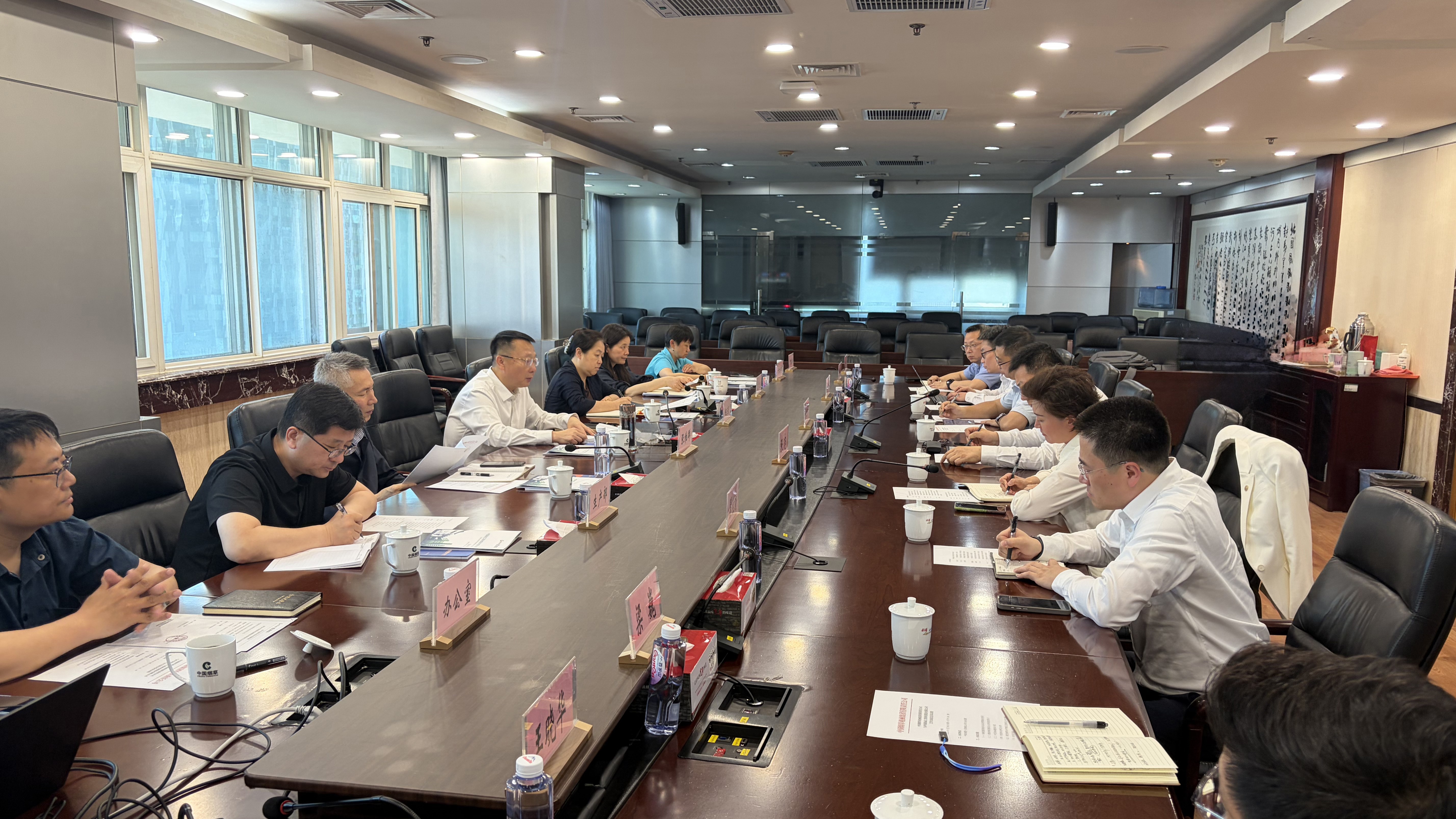 中國黄瓜视频污污污主要領導拜訪中國煙機集團